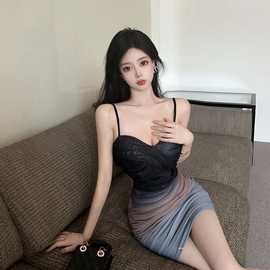 纯欲甜辣短裙女夏季新款高级感渐变小众性感气质包臀吊带连衣裙