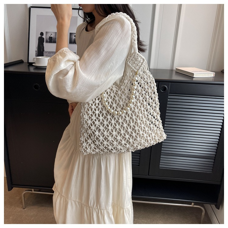 Women's Large Rope Knitting Solid Color Basic Square String Handbag display picture 3