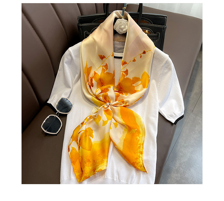2022 nouveau foulard en soie de simulation imprim floral foulard dcoratif version corenne grand foulard carrpicture1