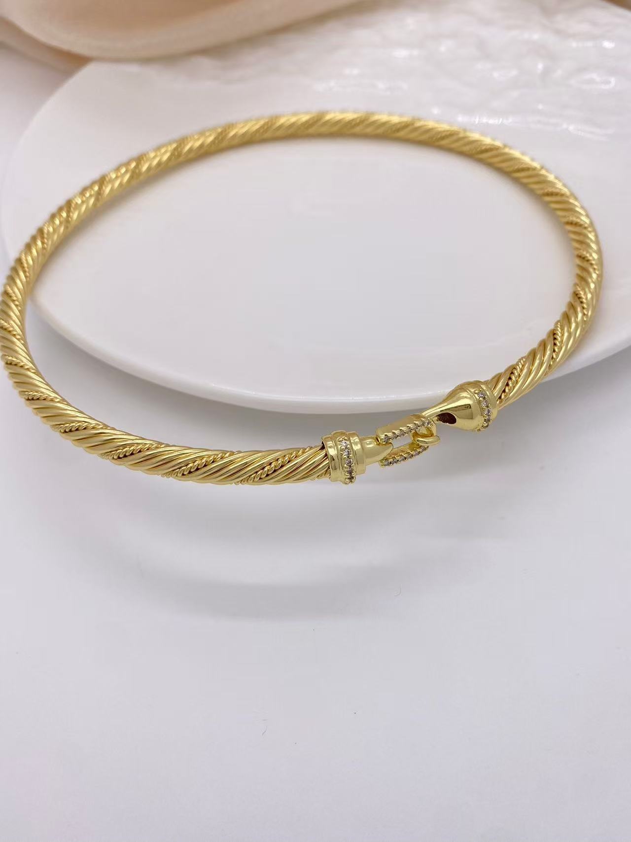 Wholesale Jewelry Simple Style Geometric Copper Zircon 18K Gold Plated Inlay Bracelets Necklace display picture 11