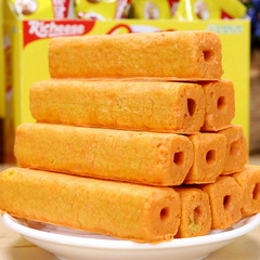 Indonesian imported Lays cheese-flavored waffle corn sticks with cheese-filled snack 160g