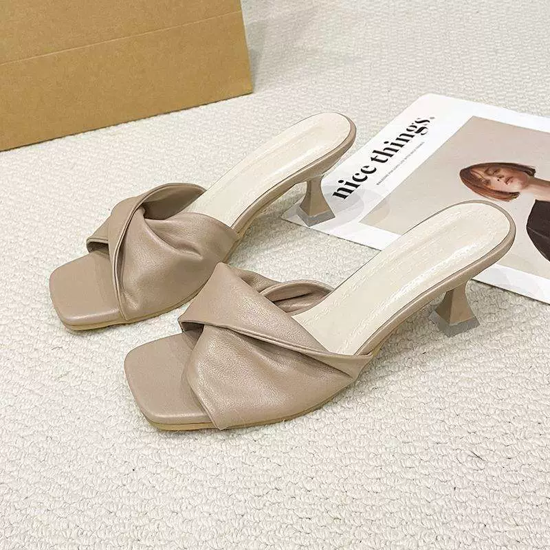 Женская обувь больших размеров, верхняя одежда на кошачьем каблуке, толстые ноги, широкие ноги, 2025, женские сандалии, летние сандалии, тапочки на высоком каблуке, на низком каблуке, на низком каблуке