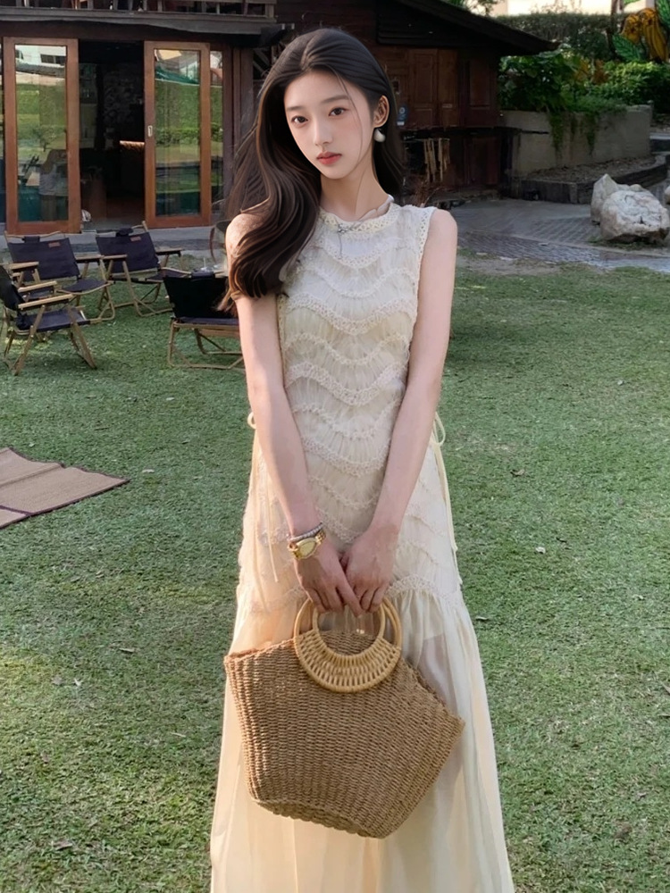 Đầm maxi nữ thắt eo phong cách Pháp cổ yếm ren lưới tay ngắn — màu trắng ngà
