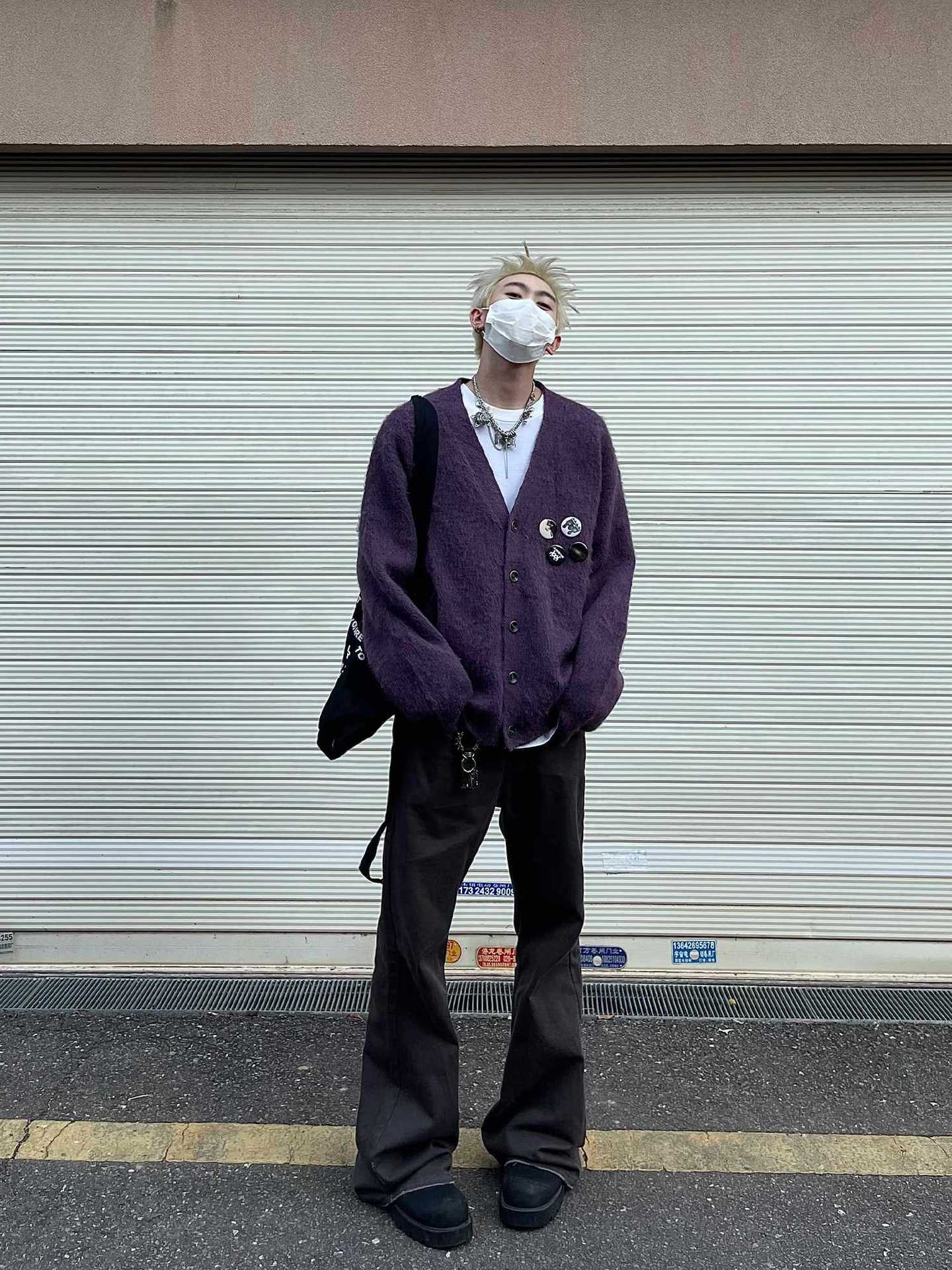 アメリカのレトロなブローチの紋章のニットの男性の怠惰な風のゆったりしている百合のカップルのカーディガンのセーターのコートの男女の潮