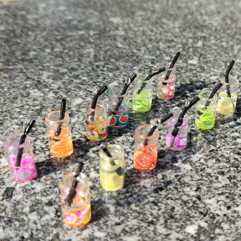 Nuevo color mezclado fruta leche té bebida botella DIY teléfono móvil Shell eardrops pendientes material Resina accesorios de la joyería