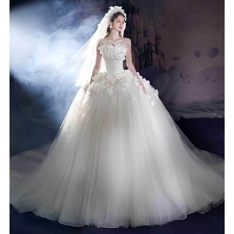 Retro three dimensional tube top for bride