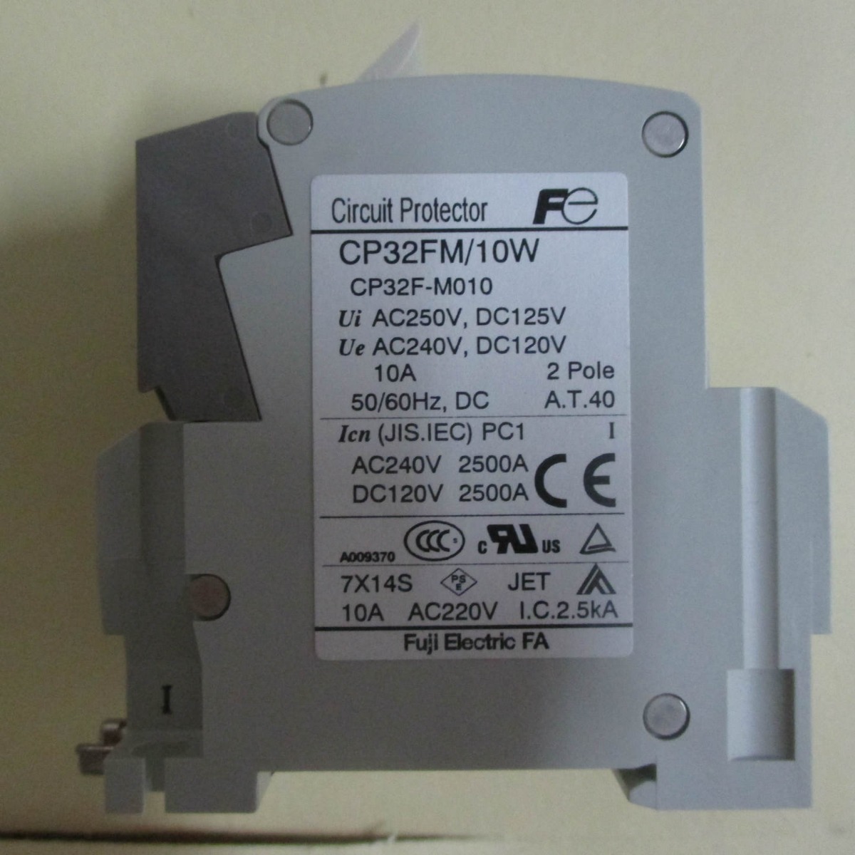 全新原装正品富士停产CP32FM系列线路保护器CP32FM/10W