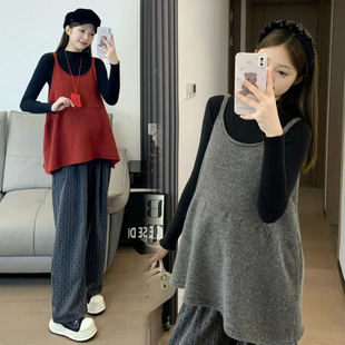 Real Shot in stock Vintage Sling Vest Autumn and Winter New Pregnant Women's Knitted Korean Style Vest for Small Outer Wear Top