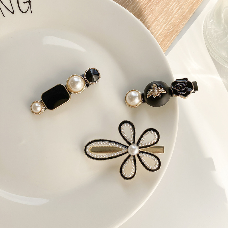 23097343027_1027843847