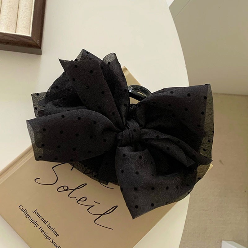 4630 black polka dot gripper