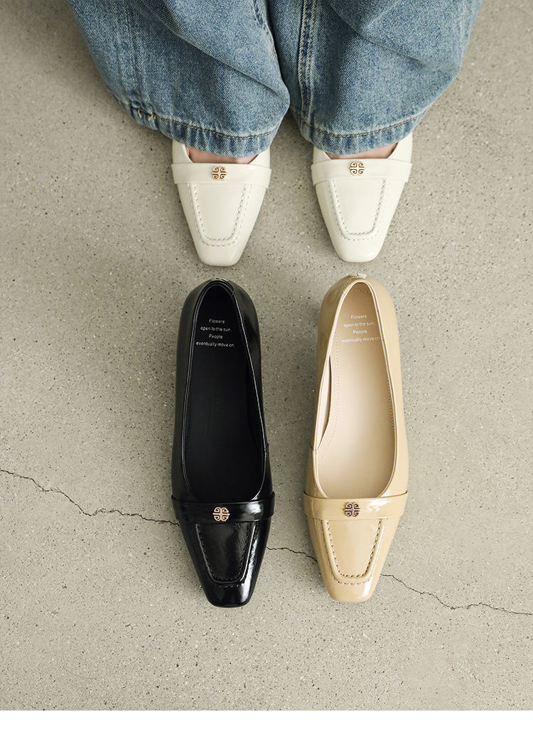 Giày cao gót nữ mũi nhọn cổ điển, gót thô vừa, họa tiết hoa sơn trà, dáng slip-on — đen chi tiết 14