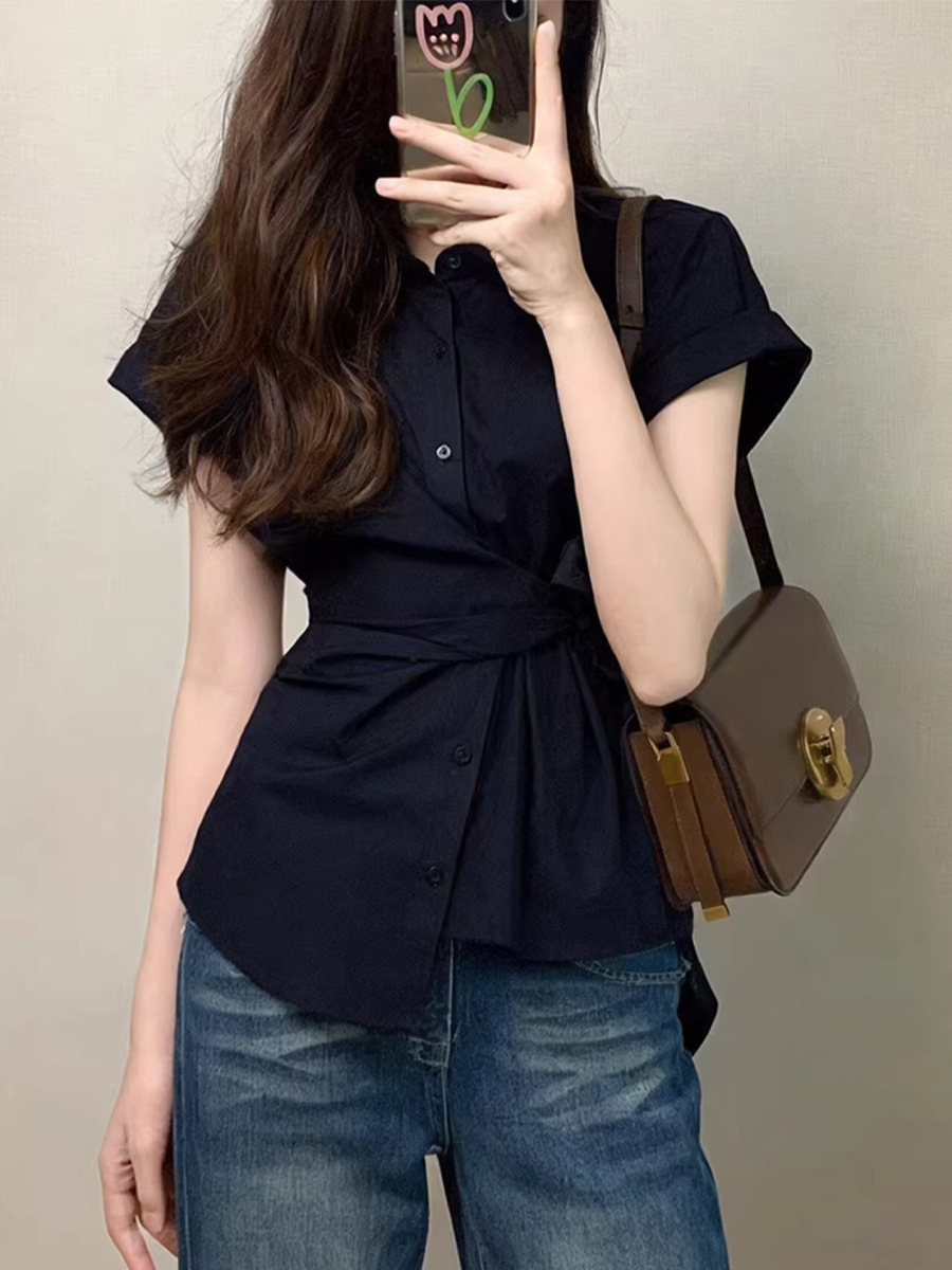 Áo sơ mi polo nữ cổ bẻ tay ngắn phong cách Pháp, dáng ôm nhẹ — màu đen