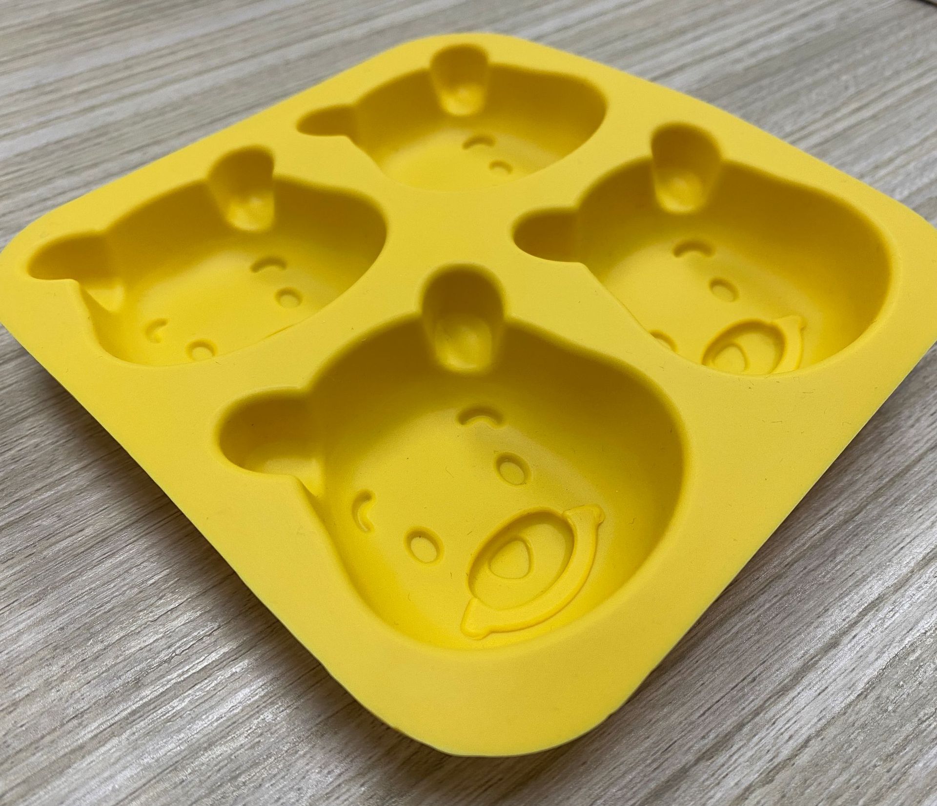 硅胶维尼熊蛋糕模 巧克力果冻冰淇淋烘焙模具 卡通头像制冰格