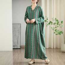 实拍 2025早秋新款花色度假风旅游V领复古长裙遮肉棉麻连衣裙