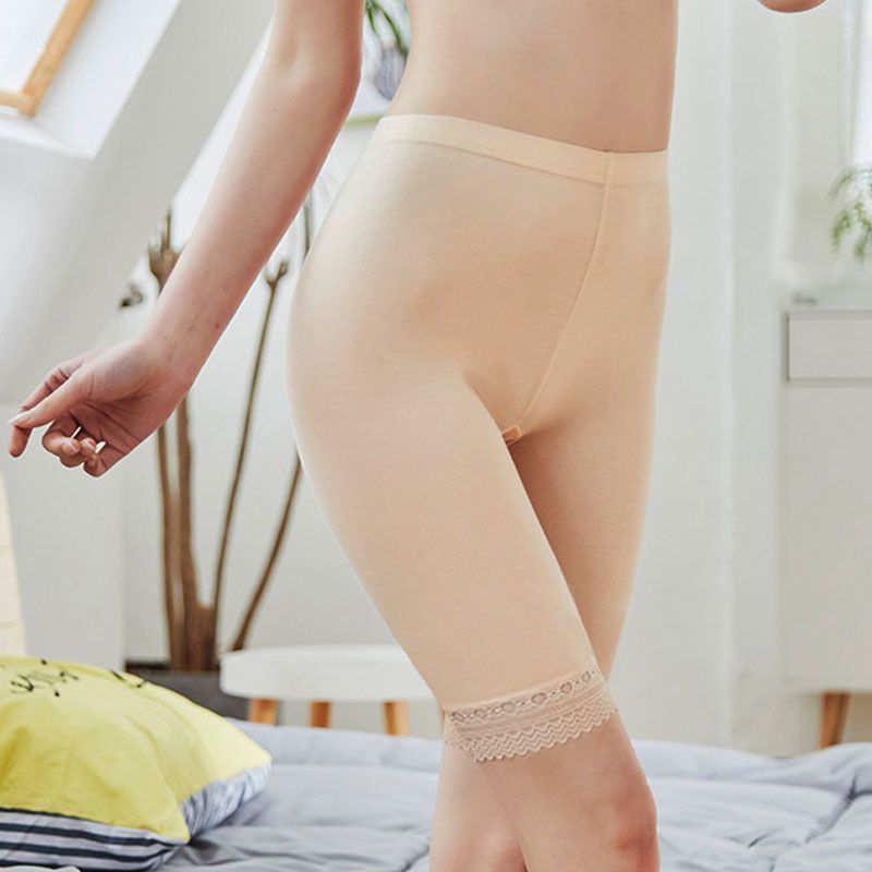 1 pair of skin-colored trousers