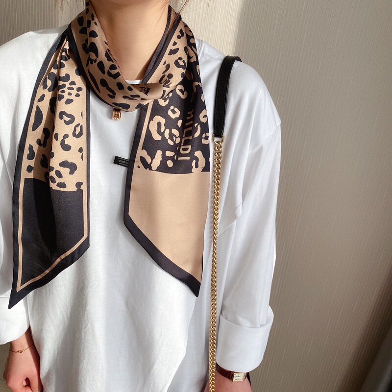 長条の小さいスカーフの卸売りはベルトの女性のヘアバンドを持っています。|undefined