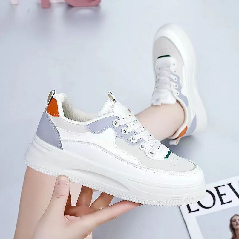 Casual versátil de primavera y otoño de moda para mujeres zapatos de skate estudiantes zapatos blancos cómodos zapatos deportivos de mujer aumentados