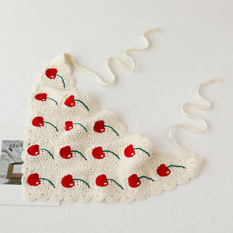 Coreano ins dulce toallas de triángulo de mujer bordadas de almendras agujeros de punto a mano correa de cabello pañuelo de dopamina