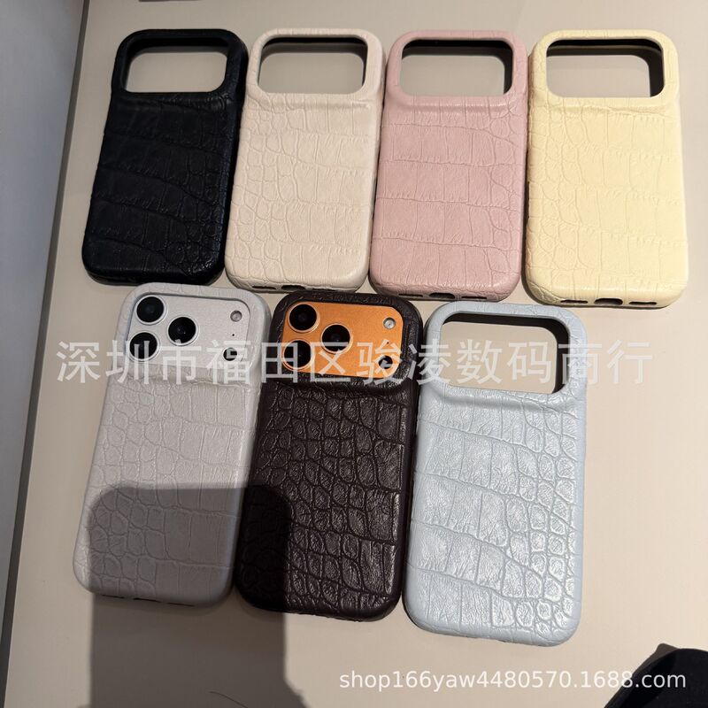 Crocodile-patterned phone case with a soft-touch feel, suitable for Apple 17 Pro Max, iPhone 18 Pro, retro style, drop-proof, also available for iPhone 15/14 Crocodile-patterned phone case with a soft-touch feel, suitable for Apple 17 Pro Max, iPhone 18 Pro, retro style, drop-proof, also available for iPhone 15/14
