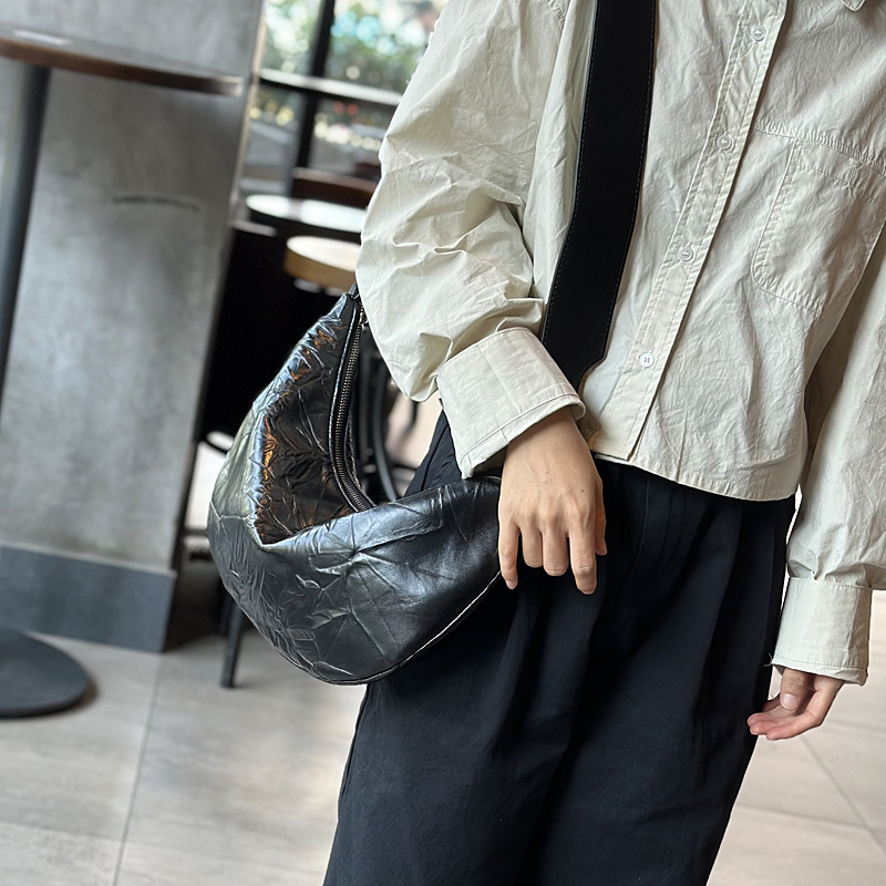 2023 herbst/Winter Knödel Brötchen Echtes Leder frauen Schulter Umhängetasche Rindsleder Hand Greifen Muster Kuh Horn Brust_voghion.com