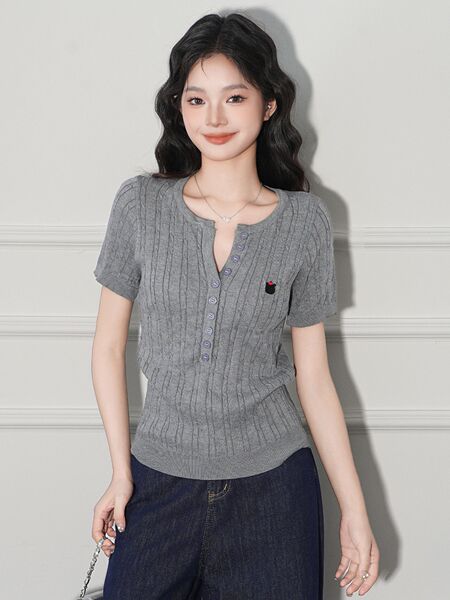 Colored thin knitted sweater