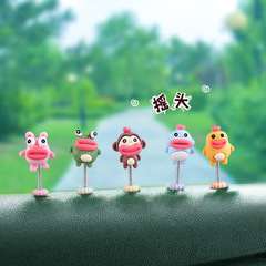 跨境汽車內飾車載擺件公仔大嘴猴搖頭擺件車內中控台怪獸裝飾品