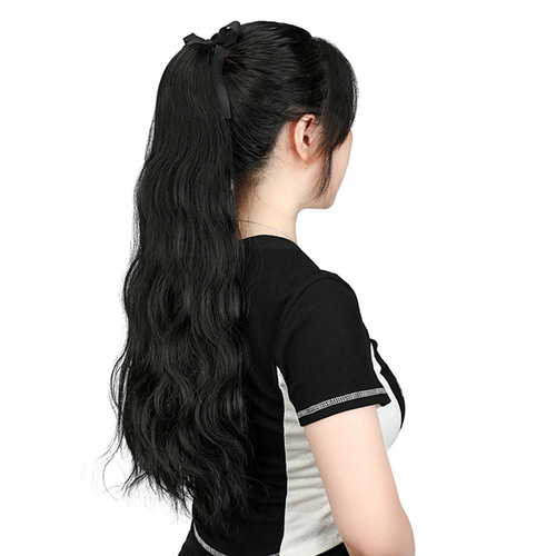 Women's ponytail wig, strap-style, seamless, realistic imitation ponytail with wavy long hair—natural-looking, long curly hair extensions, in stock at the factory.