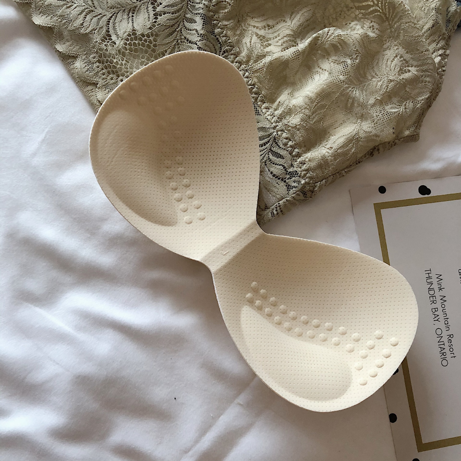 La primavera y el verano nuevo encaje belleza espalda tirantes envuelto en el pecho sexy color a juego correa de hombro doble chaleco sujetador ropa interior mujeres al por mayor