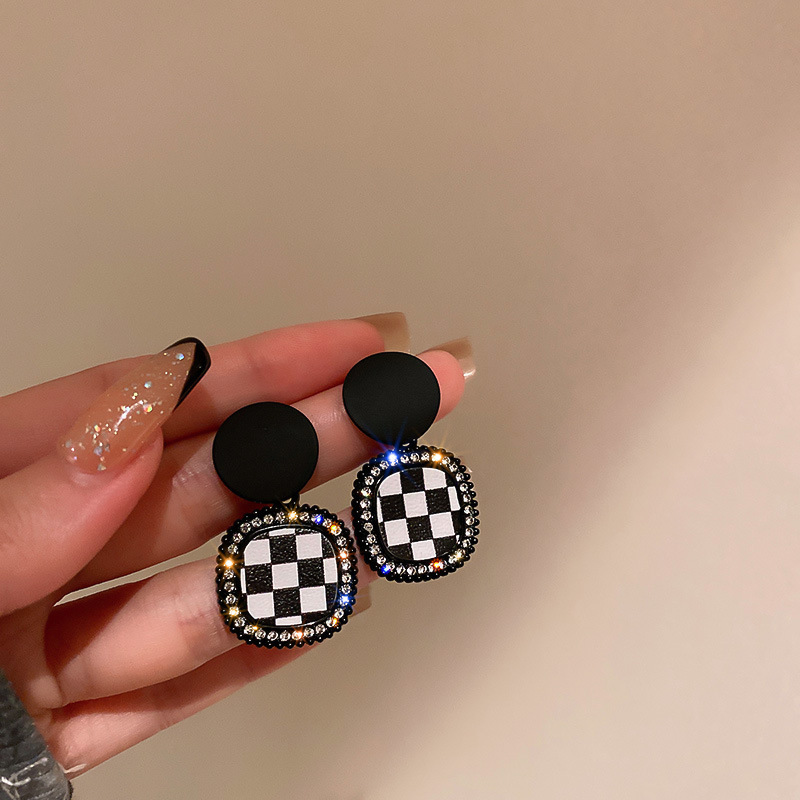 Fashion Geometric Heart Shape Flower Alloy Resin Inlay Rhinestones Womenu0027S Earrings 1 Pair
