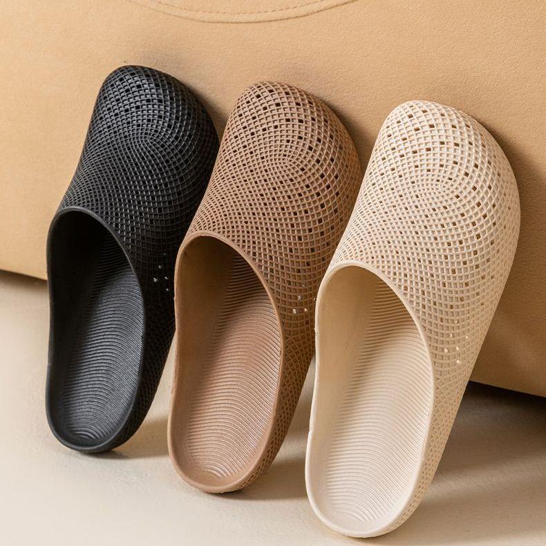 2026 New Summer Breathable Outdoor Mesh Clogs with Closed-Toe Design for Women, Indoor Home Lazy Slippers for Men