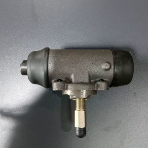 47550-60120 is suitable for Toyota Hilux car brake calipers; it is a direct-from-factory brake caliper