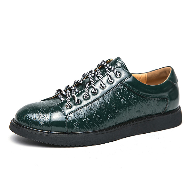 Primavera y verano transfronterizos nuevos zapatos de cuero de negocios con cordones para hombres Estación europea Moda de gran tamaño para hombres Zapatos formales para hombres Zapatillas casuales para hombres