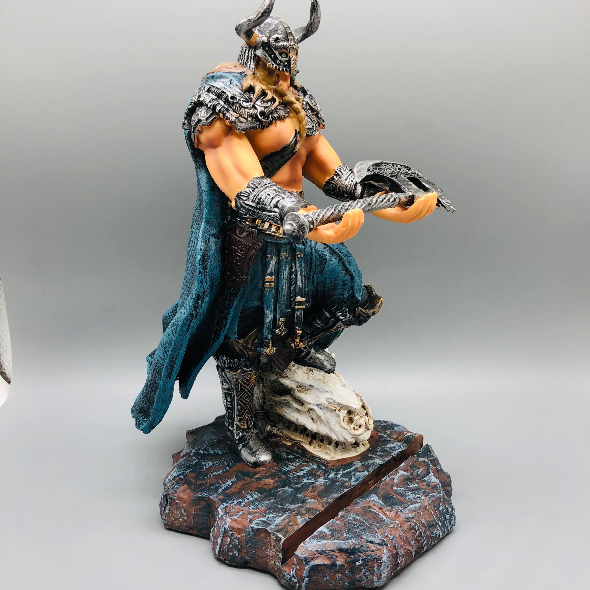 Vikings Cuerno de búfalo casco bolígrafo soporte para teléfonos móviles bolígrafo enchufe creativo bolígrafo soporte para bolígrafo PEN HOLDER adornos