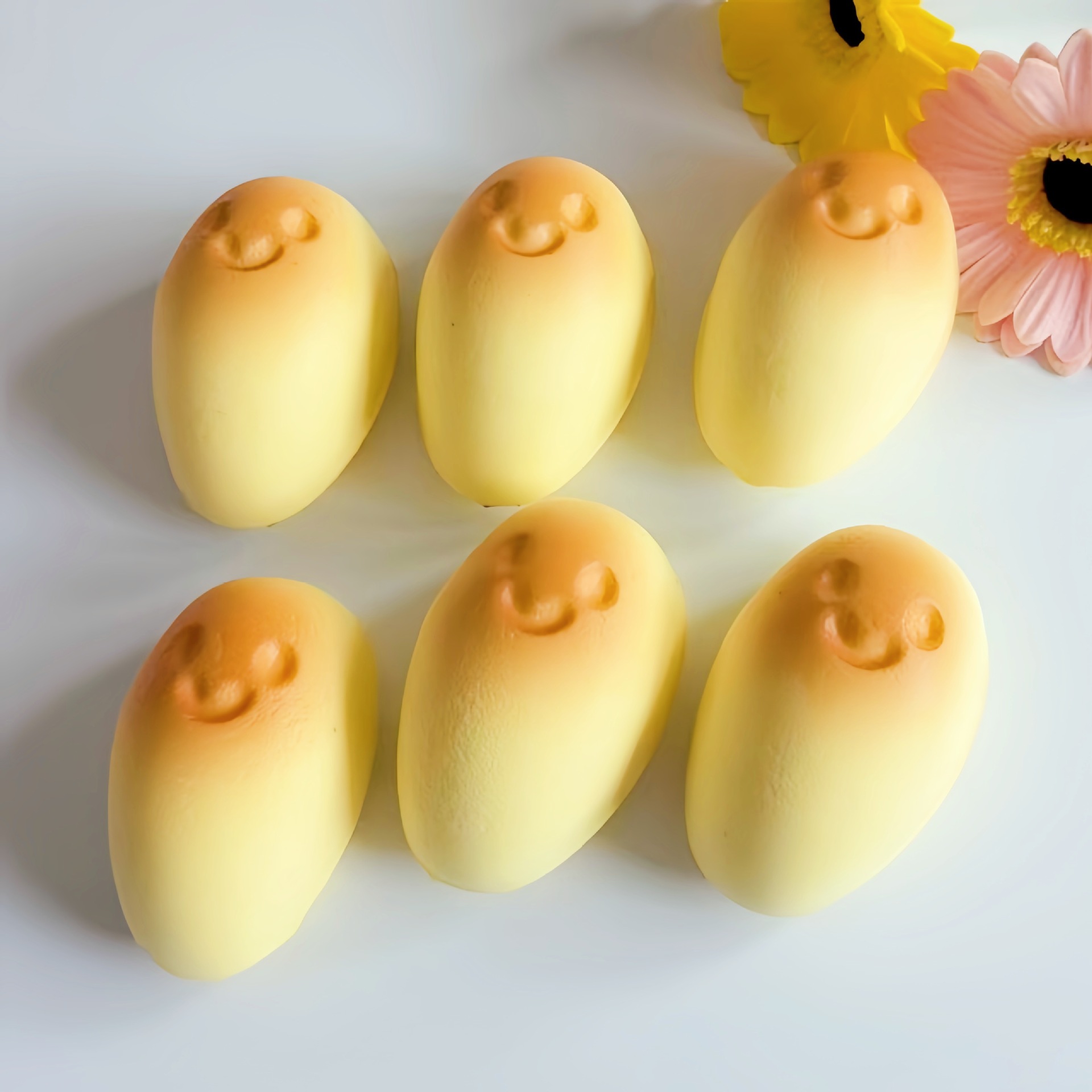 천천히 반동하는 부드러운 계란 1개