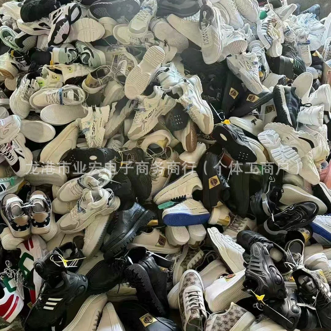 Различная уличная обувь, оптовая продажа мужской и женской обуви, обувь для трансляций нестандартных размеров, универсальная спортивная обувь для внешней торговли.