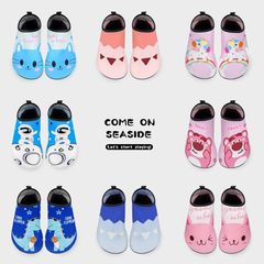 子供用ビーチシューズとソックス、水泳、ダイビング、シュノーケリング、滑り止めリバーシューズ、速乾性のシーサイドウェーディングシューズ、屋内通気性のある夏