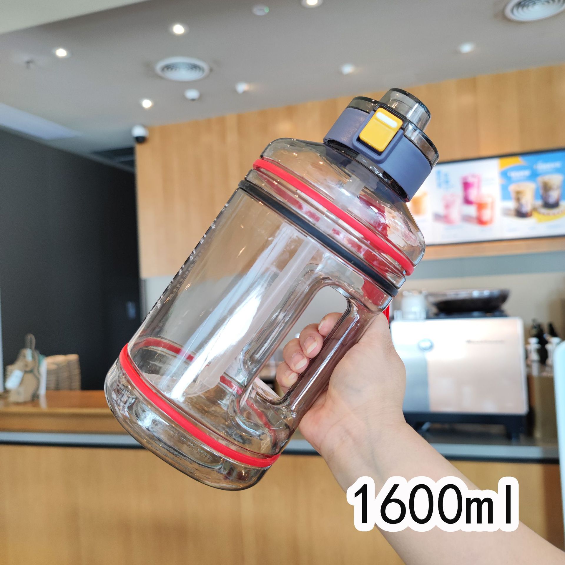 Verano nuevo hervidor de fitness deportivo de gran capacidad con tapa elástica de una tecla taza de paja simple botella de agua al aire libre 1600ml