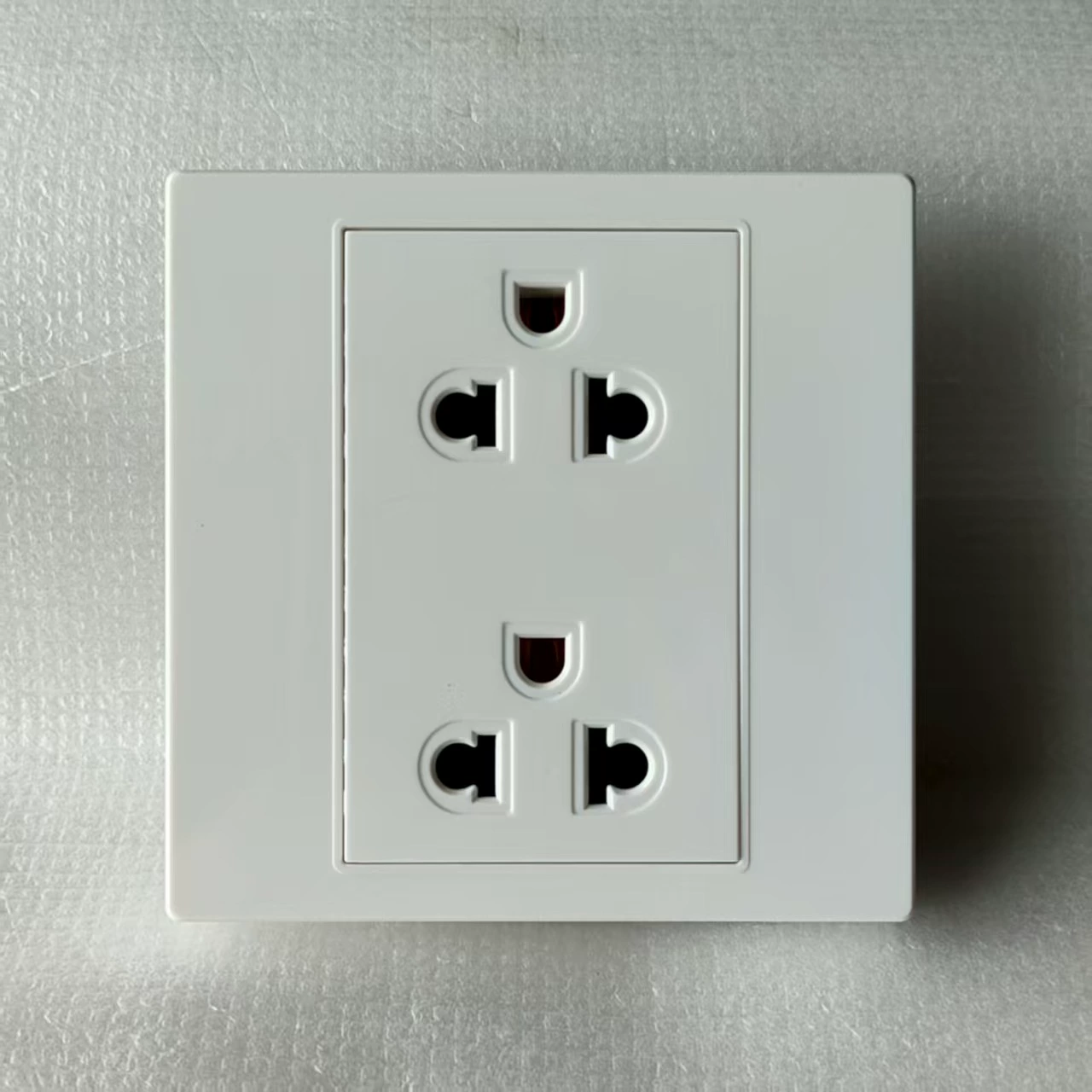 Luoge Wall Ultra-Thin Switch Panel - Lightweight, Multi-Config Electrical Socket Box with Light