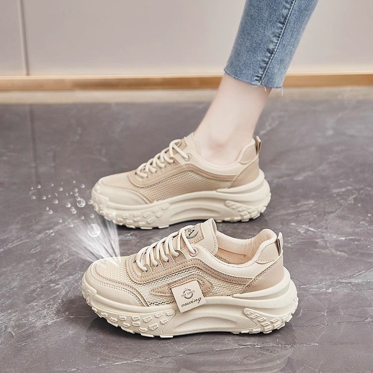 Women's Sports Shoes with a Poop-Feeling Hollow Mesh Shoes 2025 New Summer Thick Soft Sole Breathable Mesh Versatile Casual Shoes
