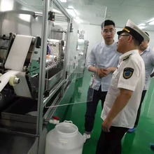 供应宝宝婴儿80片生产线设备全自动无纺布流水线十二道湿巾机器