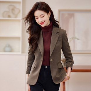 ���|OL�r�аٴ�ë�����b����Ů2024�ﶬ�¿����OӋ���L��С����