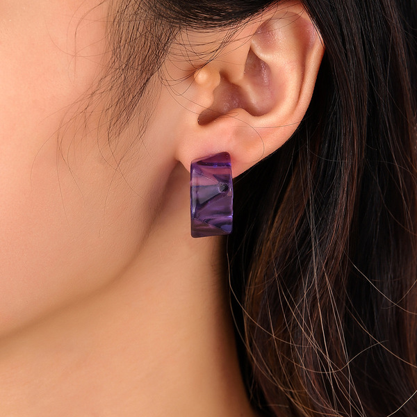 Creative fashionable acrylic accessory
