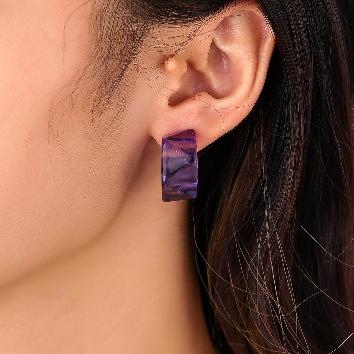 Creative fashionable acrylic accessory