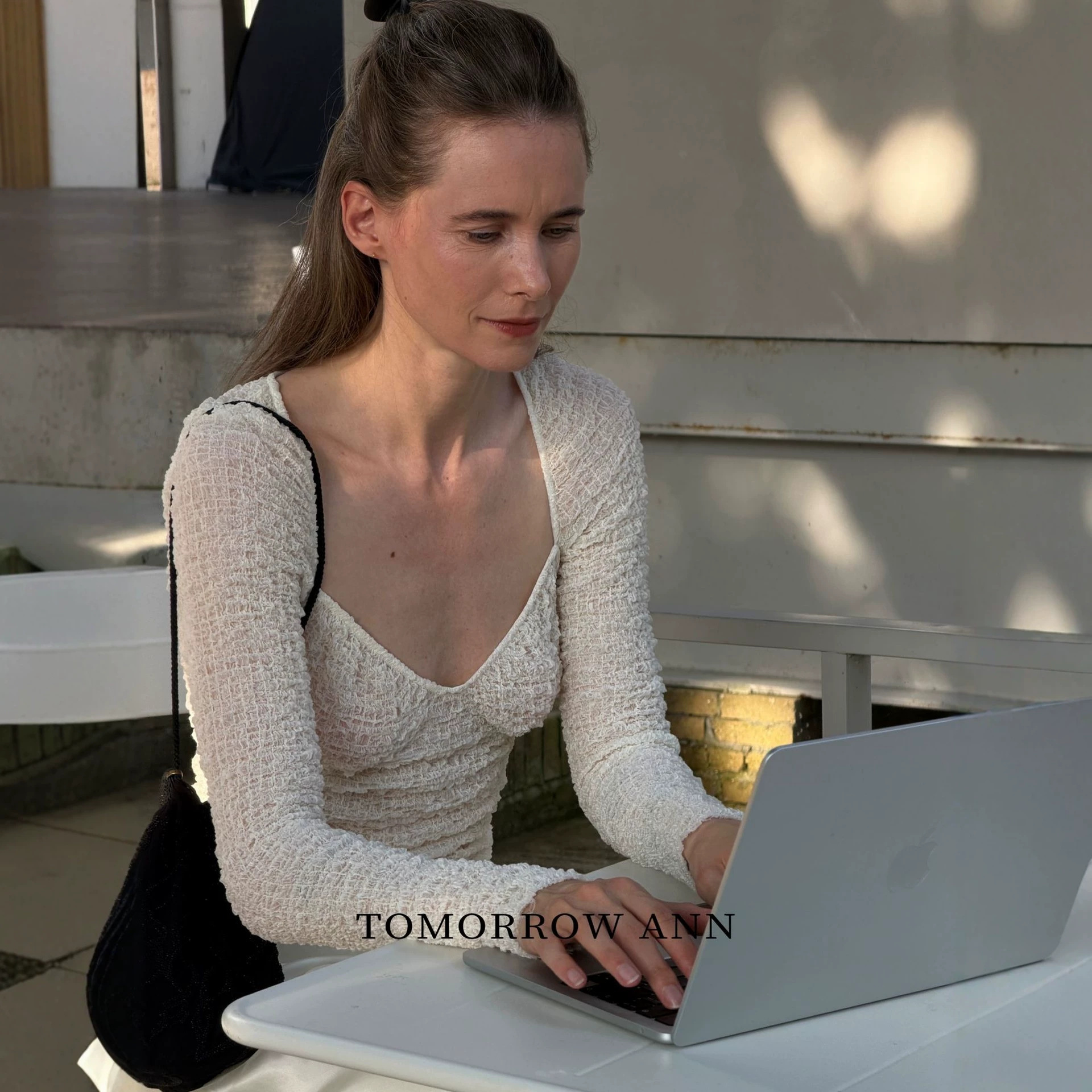 TOMORROWANN Textured Bubble Low-Cut Top for Women, French Style, Niche Design, 13192