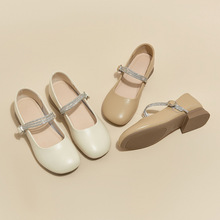 ��Ƥ�\�چ�ЬŮ2025�¿�һ�֎�ˮ���Ů������Ьܛ����ƤСƤЬŮ