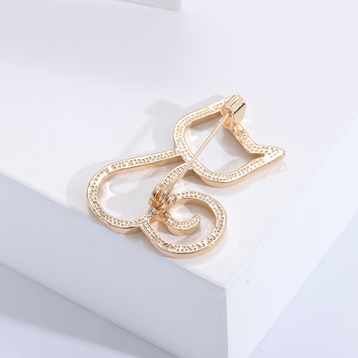 Cat Pattern Basic Pin Cat Alloy Women's Brooches