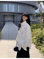 2025新款设计感唇印气质翻领宽松长袖衬衫女秋季显瘦百搭chic上衣
