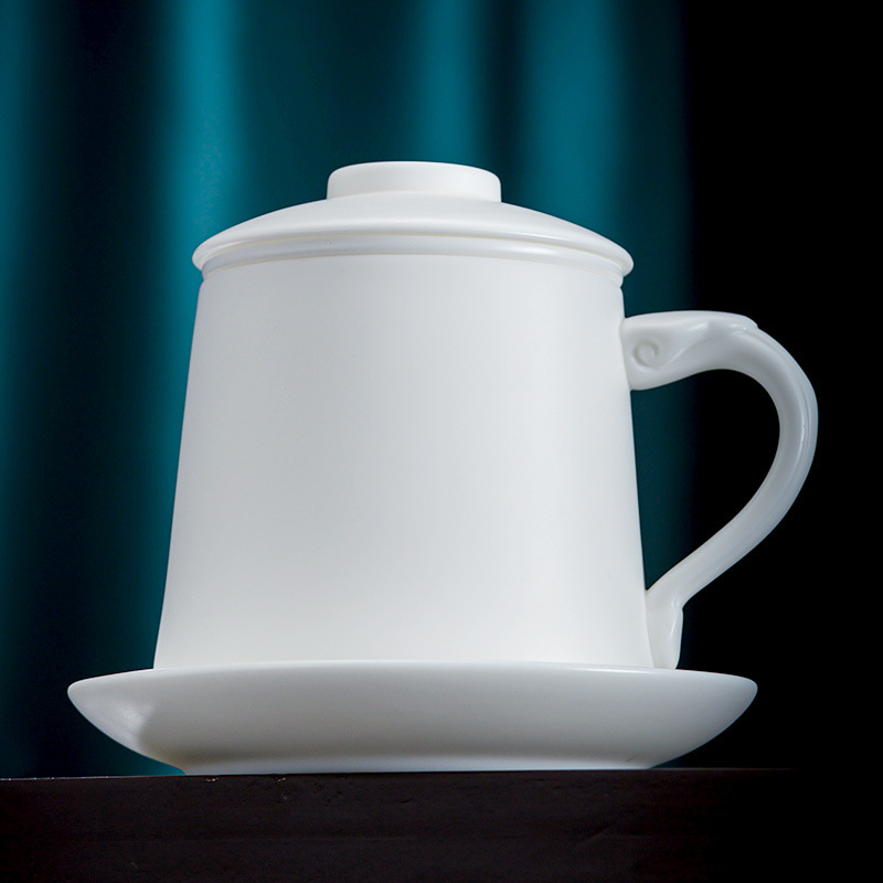 Winjiang ovejas grasa Jade porcelana blanca separación de té Oficina taza de agua cerámica caligrafía de oro con filtro Conferencia taza de té