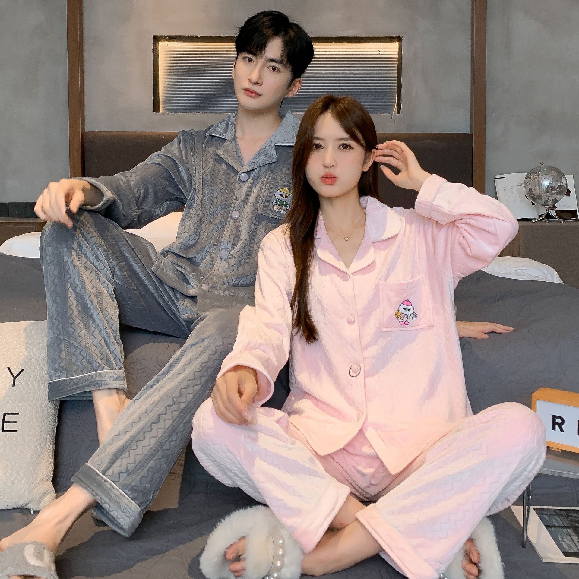 Autumn and Winter New Island Velvet Couple Pajamas for Women with Cartoon Embroidery, Thickened and Warm, Men's Coral Velvet Loungewear Set