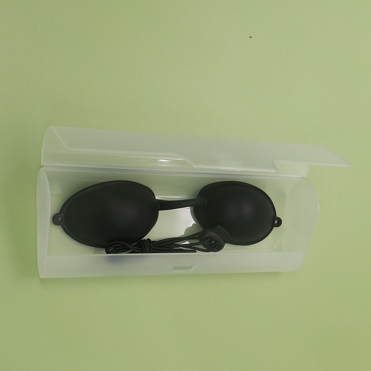 눈 보호대 대형 검정색 + 무광택 상자